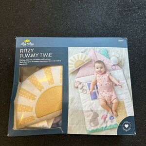 Itzy Ritzy Tummy Time Mat